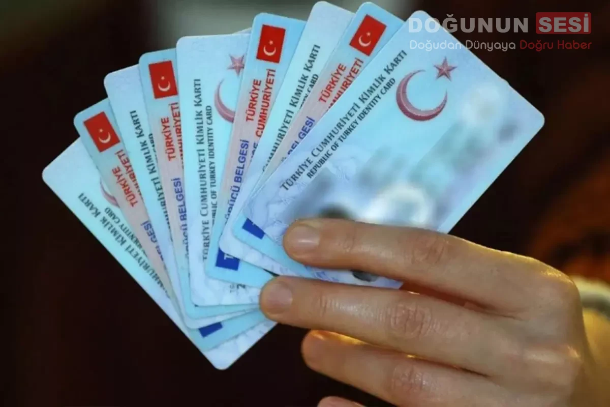 İçişleri Bakanı Ali Yerlikaya, eski tip sürücü belgelerinin yenilenmesi için