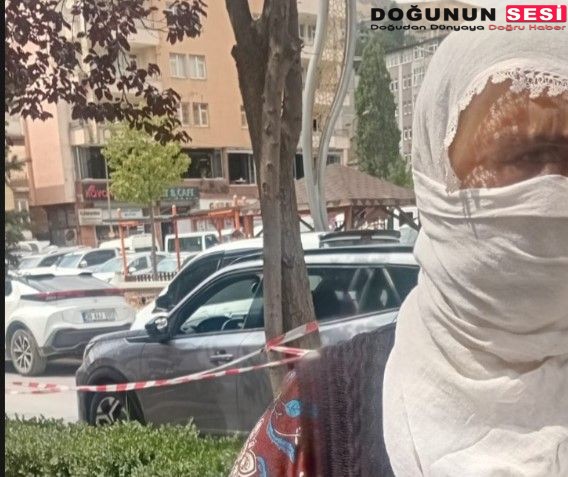 Hakkari’de zabıta ekiplerinin düzenlediği operasyonla yakalanan 2 dilenci, yasal işlemlerin