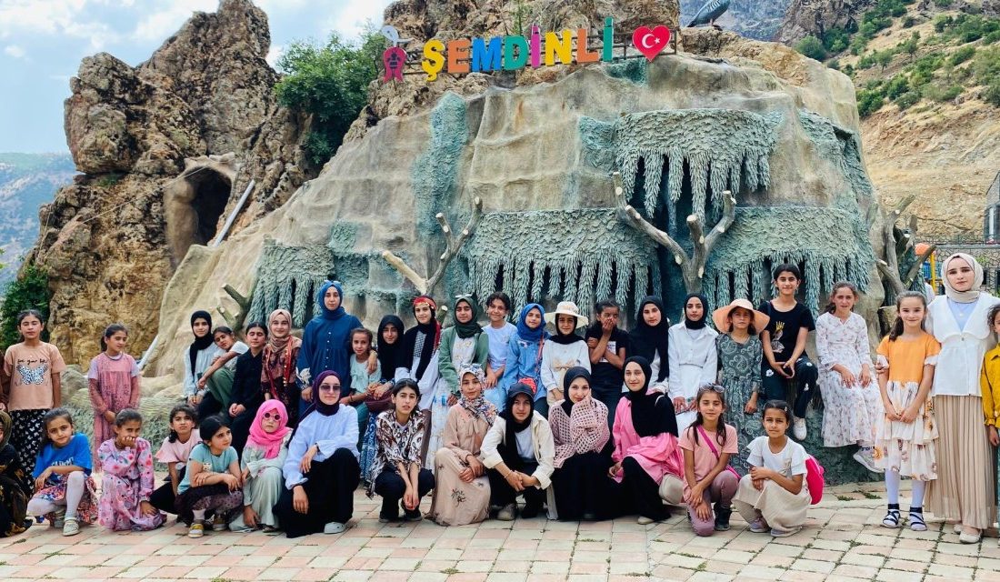 Hakkari’nin Şemdinli ilçesinde anlamlı bir misafirlik yaşandı. Şemdinli Belediye Başkanı