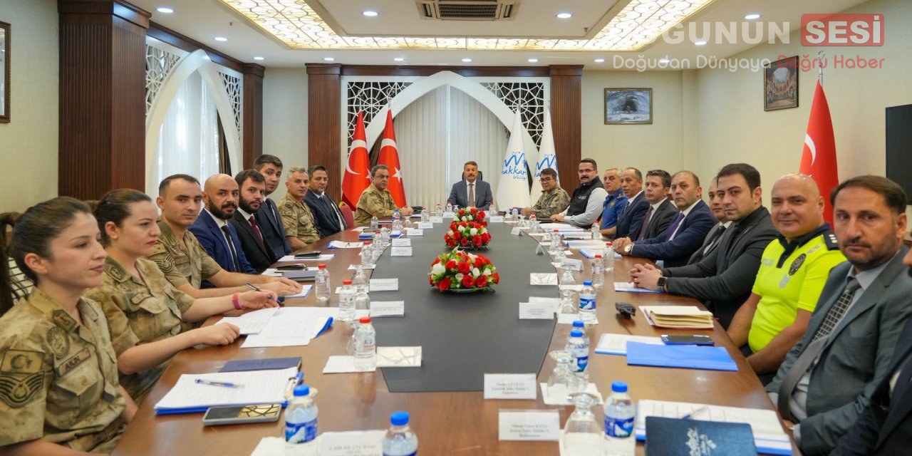 Hakkari Valisi Ali Çelik başkanlığında; İl Jandarma Komutanı Tuğgeneral Necip