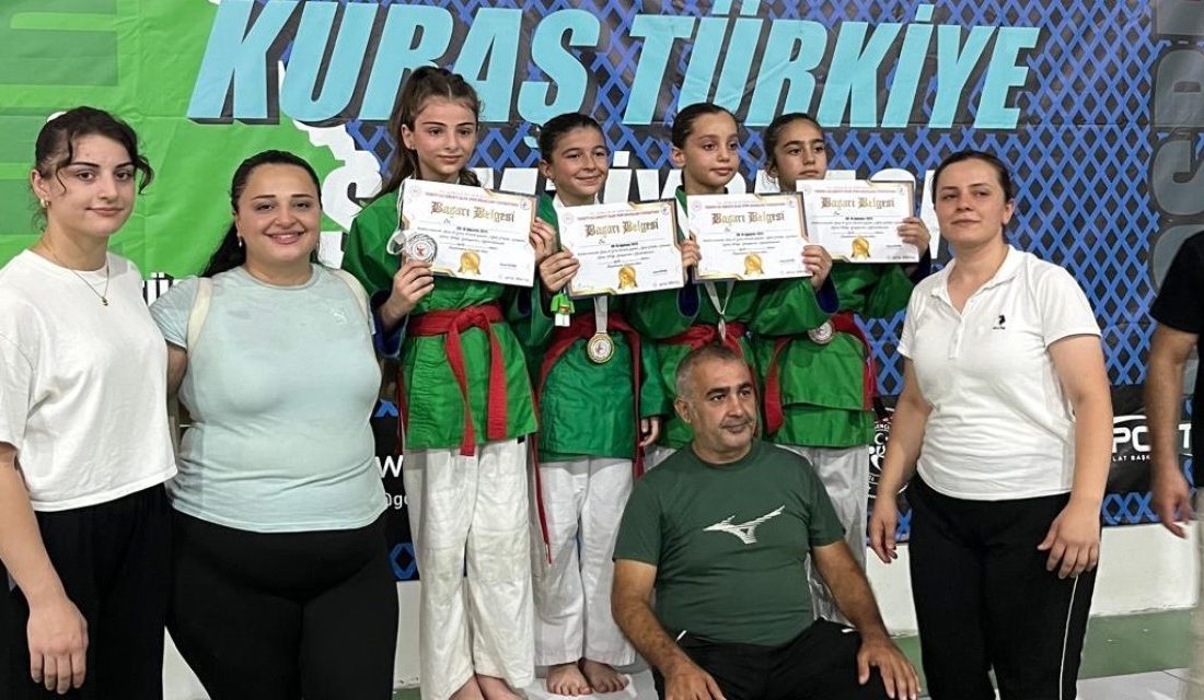 Hakkarili sporcular Kuraş Türkiye Şampiyonası’ndan derecelerle döndü