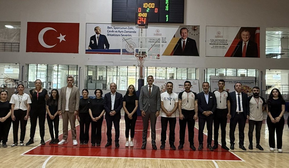 Hakkari Merkez Spor Salonu’nda düzenlenen U12 Kulüpler Teşvik Müsabakaları’nın tamamlandı.