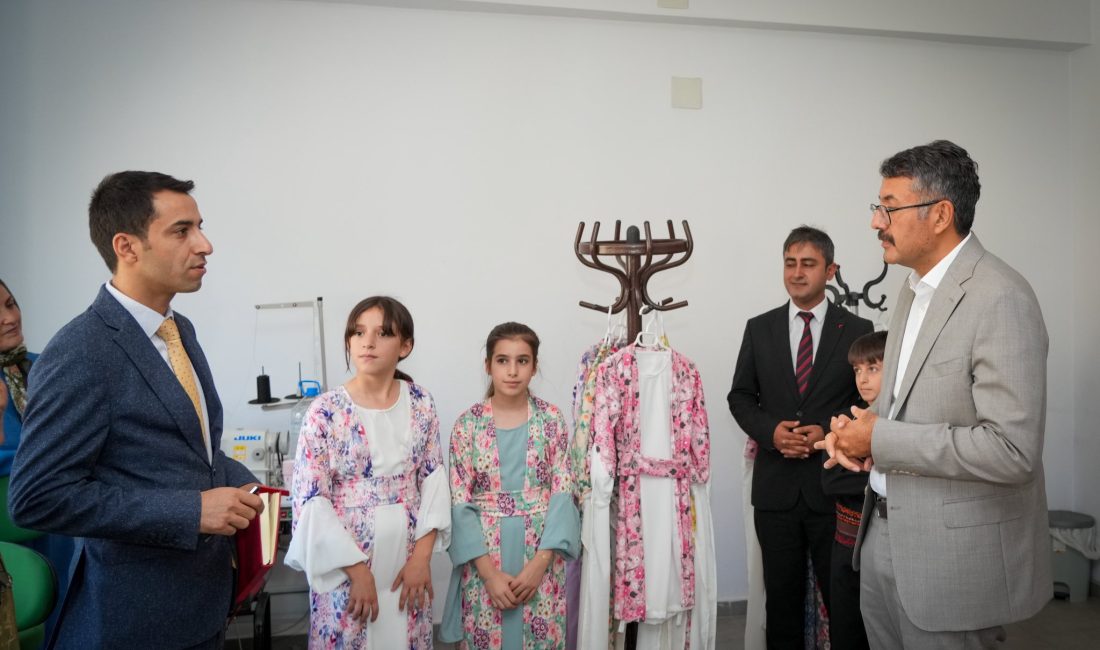Hakkâri Valisi ve Belediye Başkan Vekili Ali Çelik, Çukurca Kaymakamlığı