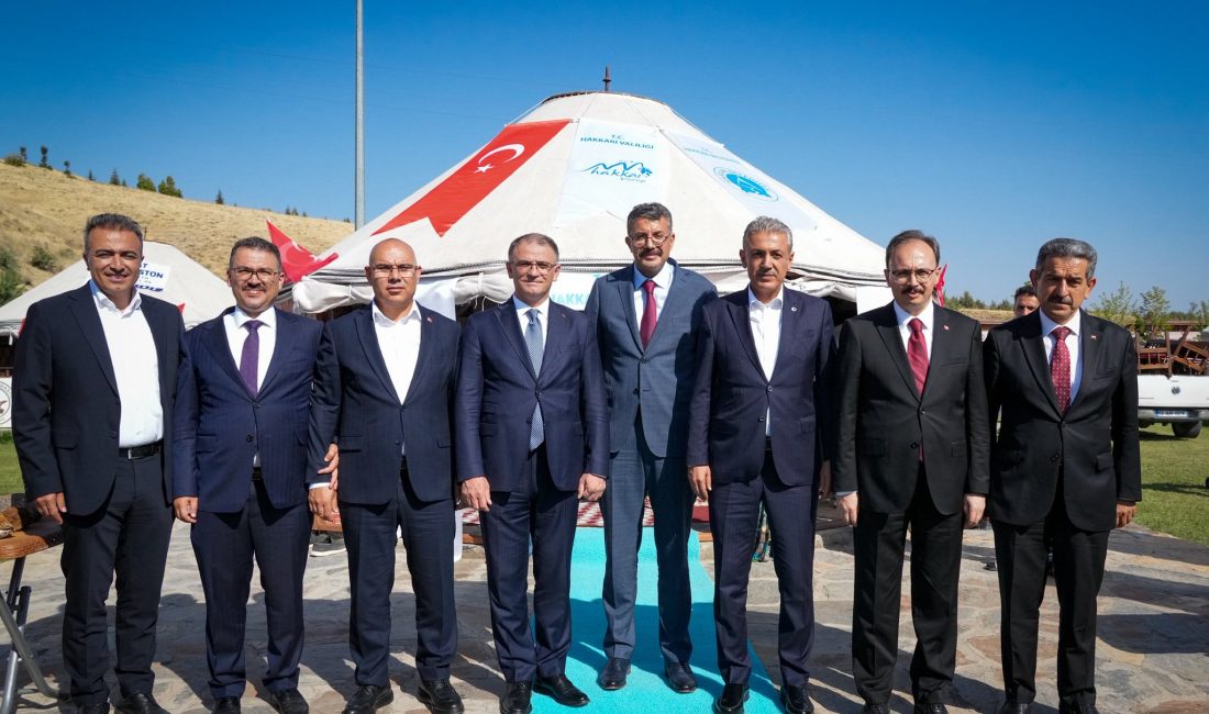 Vali Ali Çelik, Ahlat Otağı’nda Hakkâri’nin Değerlerini Tanıttı