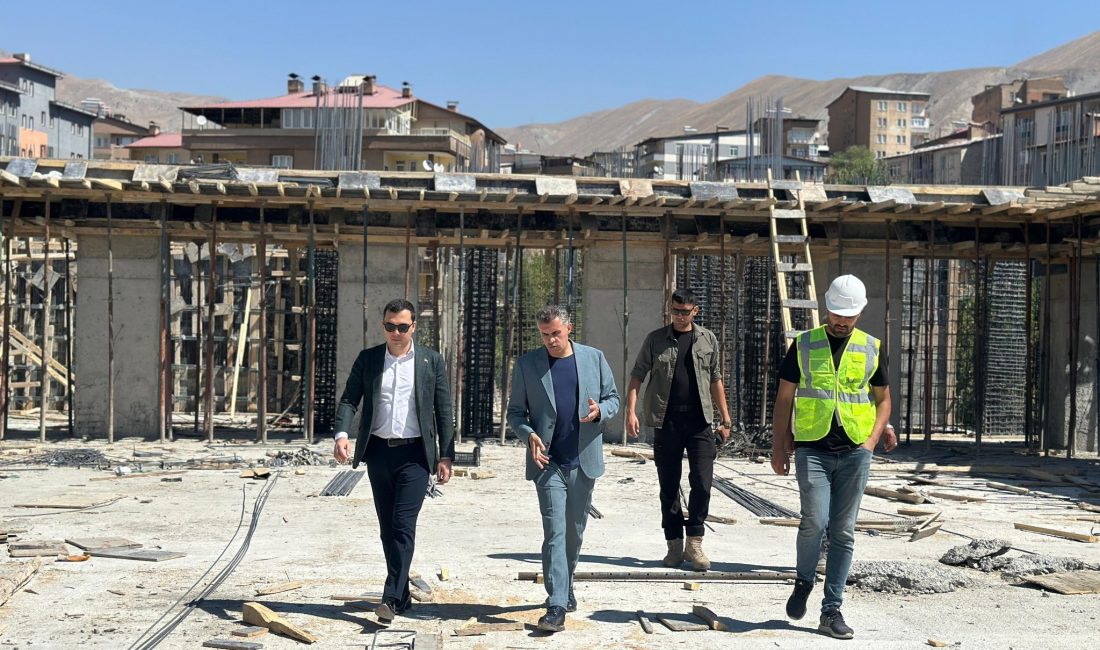 Vali Yardımcısı ve İl Özel İdaresi Genel Sekreteri Cüneyt Zor,