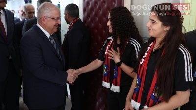 Millî Savunma Bakanı Yaşar Güler, Yüksekova ziyareti kapsamında TFF Kadınlar