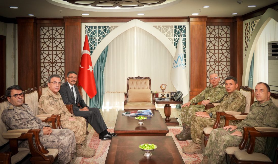 2’nci Ordu Komutanlığı görevine atanan Korgeneral Zorlu Topaloğlu, Hakkâri Valiliği’ne