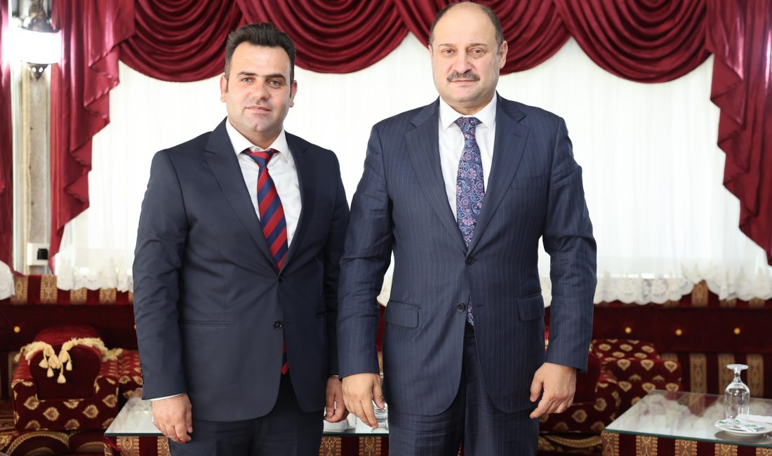 Hakkari Derecik Belediye Başkanı Hasan Dinç ve beraberindeki heyet, Şanlıurfa