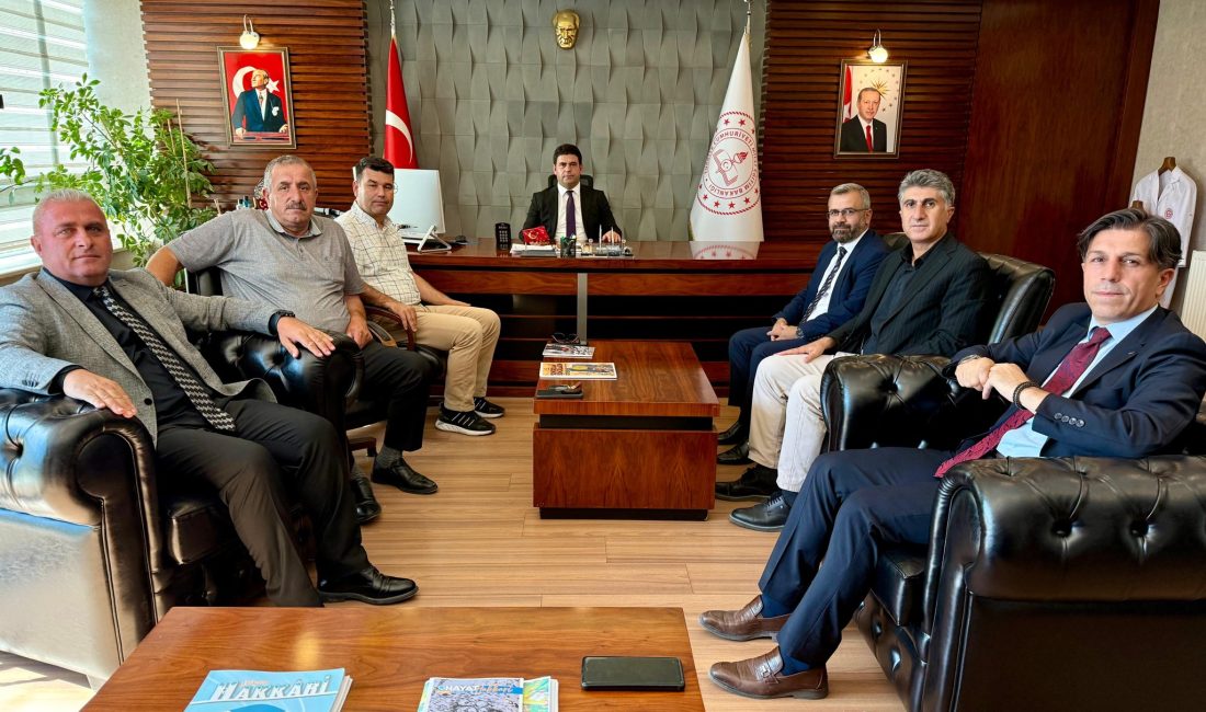 Eğitim Yöneticileri ve Çalışanları Sendikası (EYSEN) Genel Başkanı Ayhan Gökkaya