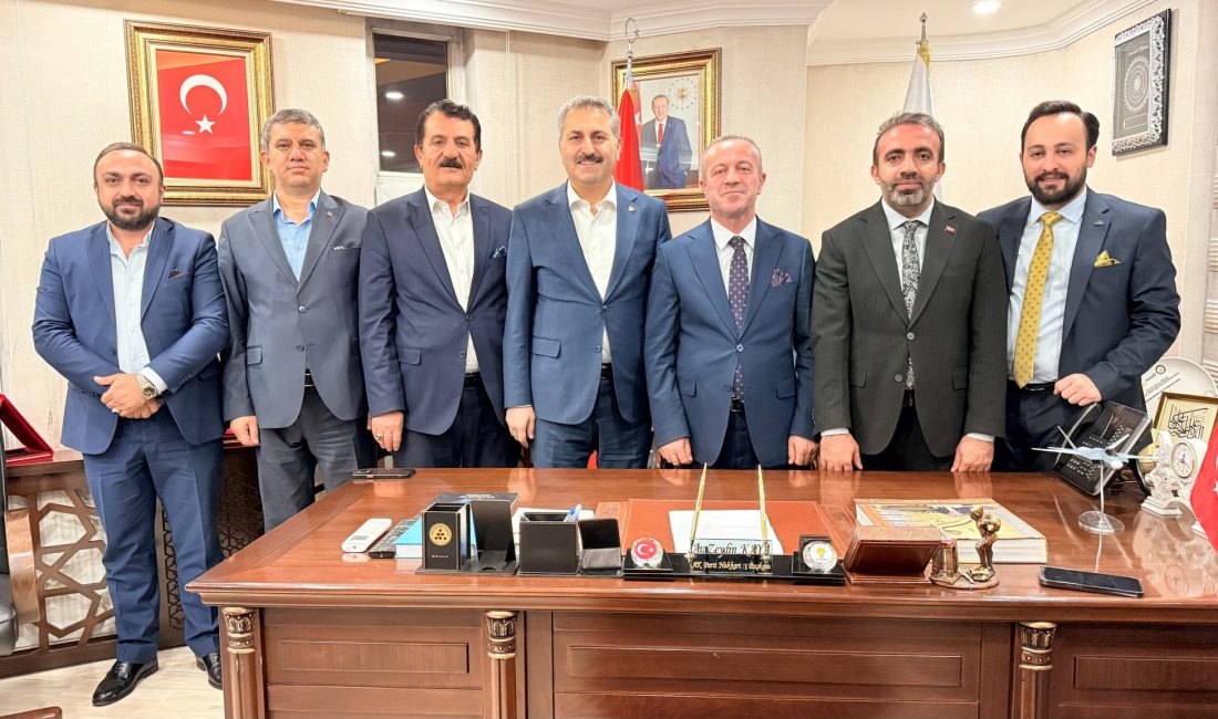 AK Parti’den Hakkari Yerel Yönetimler İstişaresi AK Parti Genel Merkez Yerel Yönetimlerden Sorumlu Başkan Yardımcısı ve