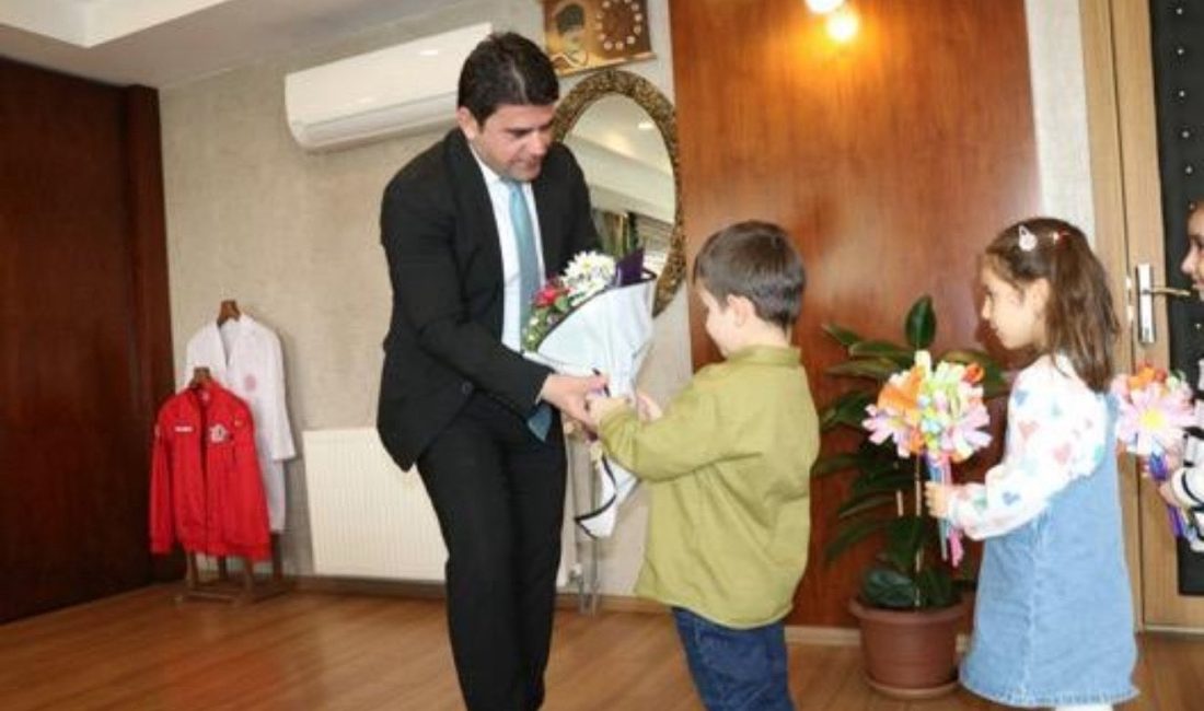 Hakkari’de duygu dolu ve renkli anlar yaşandı. İl Milli Eğitim