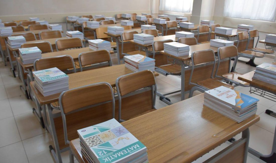 Millî Eğitim Bakanlığı tarafından yürütülen “Ücretsiz Ders Kitabı Dağıtımı Projesi”