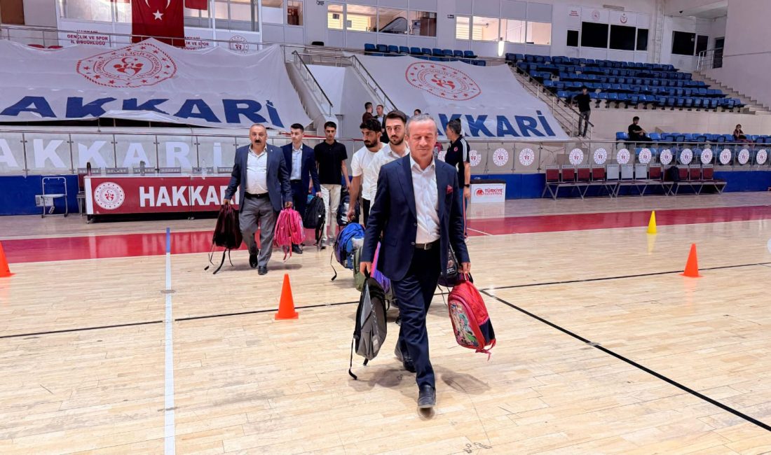 Hakkâri’de yeni eğitim-öğretim yılı öncesi anlamlı bir dayanışma örneği sergilendi.