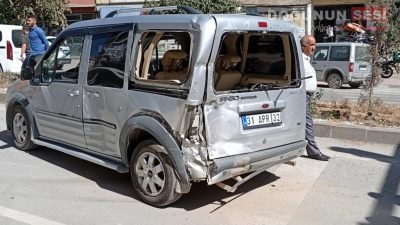 Hakkâri’nin merkezinde bulunan Ciğerci Kavşağı’nda meydana gelen trafik kazasında freni
