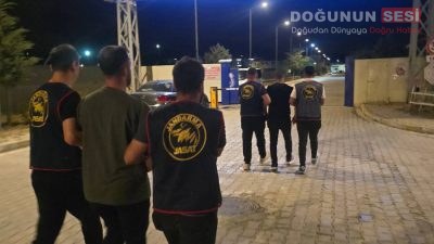 Hakkari İl Jandarma Komutanlığı ekipleri, aranan şahısların yakalanmasına yönelik sürdürdüğü