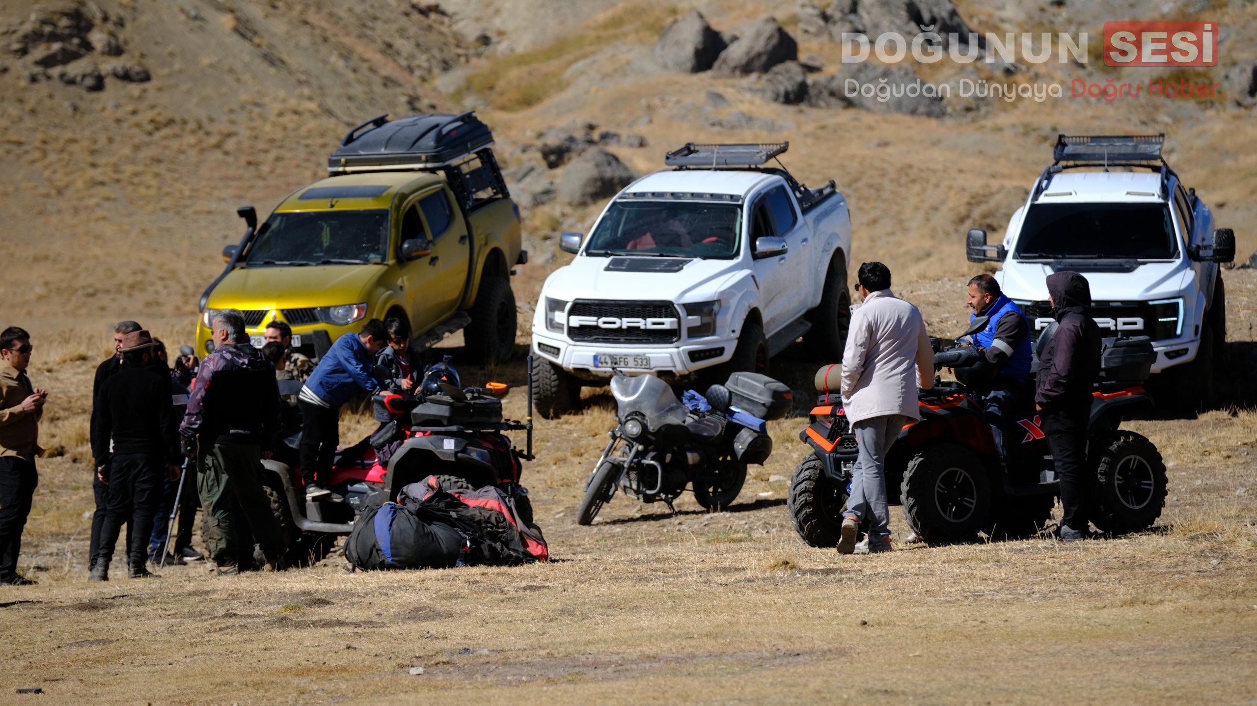 Hakkari’nin eşsiz doğa güzelliklerinden Berçelan Yaylası, hafta sonu adrenalin ve