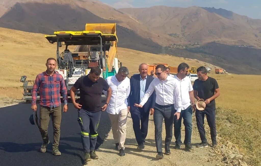 Hakkari İl Özel İdaresi, kırsal alanlardaki ulaşım sorunlarını çözmek ve