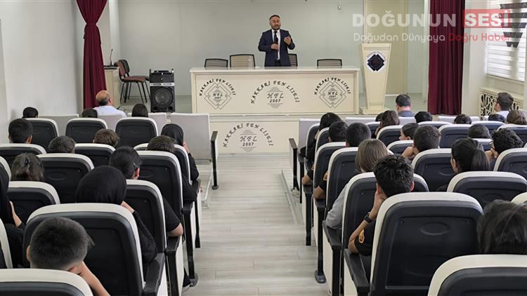 Hakkari Müftüsü Hüseyin Okuş Öğrencilere Ahilik Geleneğini Anlattı Hakkari İl Müftüsü Hüseyin Okuş, Ahilik Haftası münasebetiyle Hakkari Fen