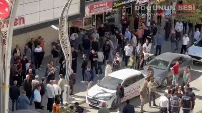 Hakkari’nin en yoğun bölgelerinden biri olan Bulvar Caddesi, öğle saatlerinde