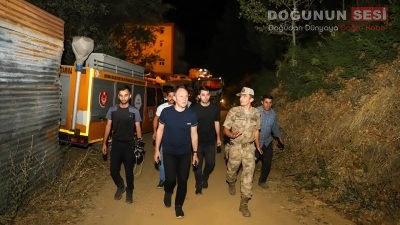 Hakkâri’nin Şemdinli ilçesine bağlı Öveç Köyü Karaağaç Mezrasında çıkan yangına