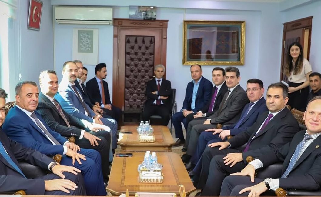 Federal Kürdistan Bölgesi Diyana/Soran Valisi Halgord Şéx Necip, beraberindeki heyet