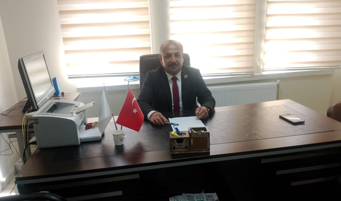 Muhtarlar Başkanı Ferdi Aksaç 19 Ekim Muhtarlar Günü Mesajı Halkımızla devletimiz arasında en güçlü köprülerden biri olan muhtarlık kurumu,
