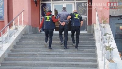 Hakkari İl Emniyet Müdürlüğü ekiplerinin aranan şahıslara yönelik yürüttüğü titiz