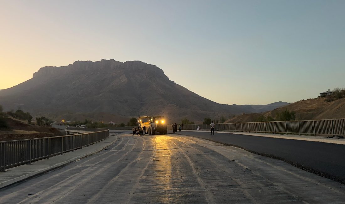Derecik Umurlu Sınır Kapısı Yolunda Çalışmalar Sona Yaklaştı İlçe merkezi ile sınır kapısı arasındaki güzergâhta geçtiğimiz haftalarda yapımı