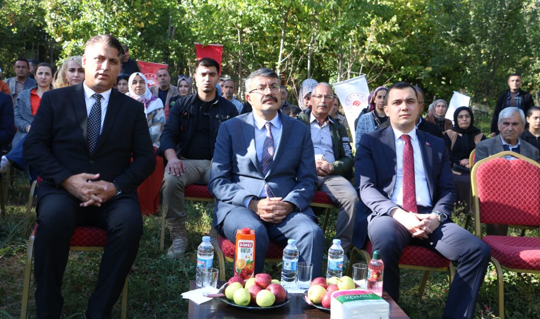 Hakkari’de 47 Adet Sera Üreticilere Teslim Edildi. Hakkari Valiliği himayesinde, İl Tarım ve Orman Müdürlüğü tarafından hazırlanan