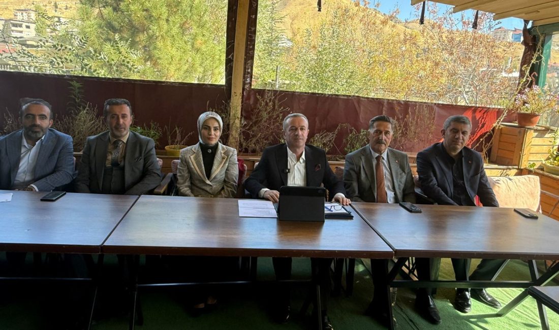 Başkan Kaya’dan Hakkari’ye Yatırım Yağmuru: 11 Bakanlık, 1 Komutanlık, Onlarca Proje AK Parti Hakkari İl Başkanı Av. Zeydin Kaya, Ankara temaslarının