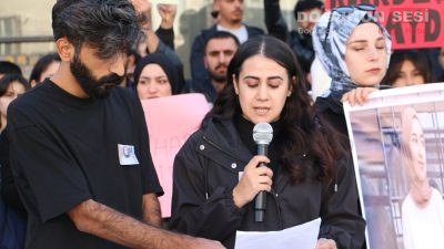 Hakkari Üniversitesi Colemerg Meslek Yüksekokulu 3. sınıf öğrencisi Azime Karabulak,