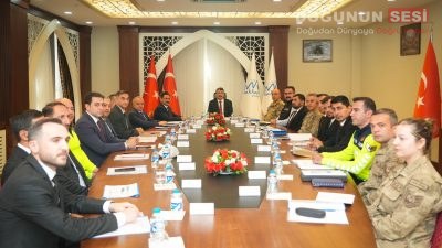 Hakkari Valisi Ali Çelik başkanlığında, ilin genel güvenlik ve asayiş