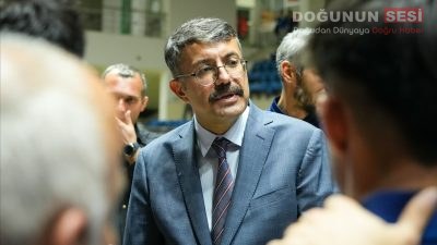 Hakkari Valisi Ali Çelik, Cumhuriyetin 102. kuruluş yıl dönümü dolayısıyla