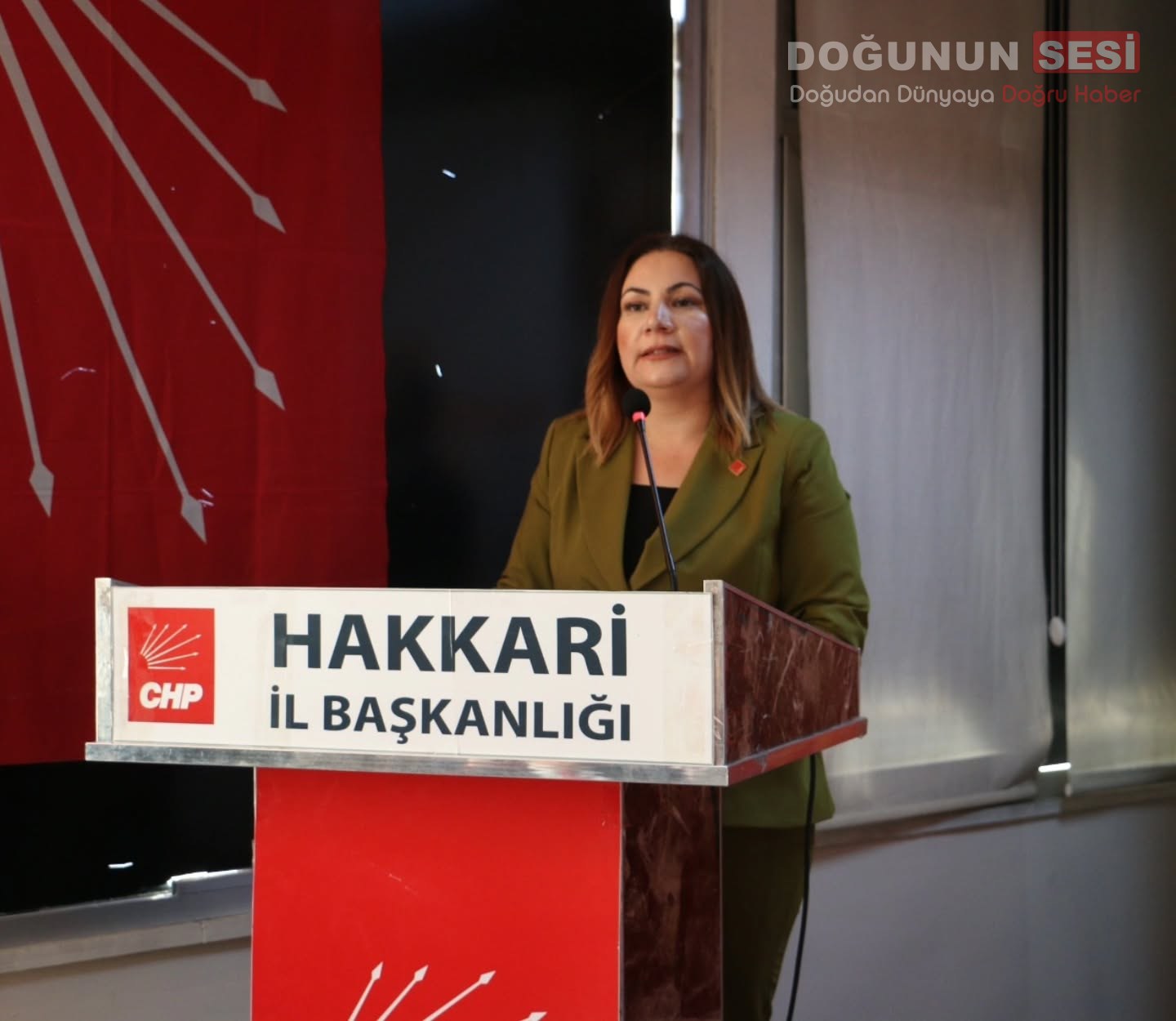 CHP Hakkari İl Başkanı Suzan Çakırbeyli, ekonomik krizin derinleştiğini belirterek