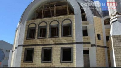 Hakkari’de yapımı tamamlanmak üzere olan Hacı Sait Camiinin alt katındaki