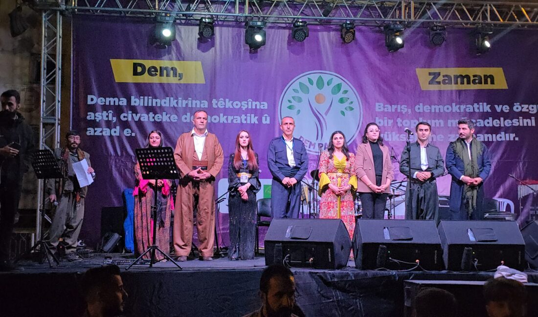 Hakkari kent merkezinde düzenlenen ve on binlerce kişinin katıldığı Xero