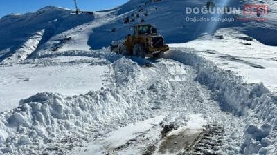 Hakkari genelinde etkili olan yoğun kar yağışı sonrası, özellikle yüksek
