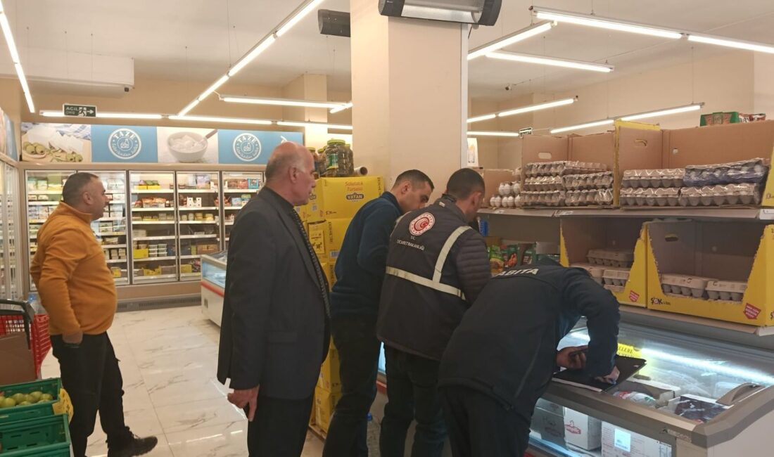 Hakkari’de Kapsamlı İşletme Denetimi: Hijyen ve Fiyat Etiketleri Mercek Altında Hakkari merkez ve ilçelerinde Ticaret İl Müdürlüğü ile Zabıta Müdürlüğü