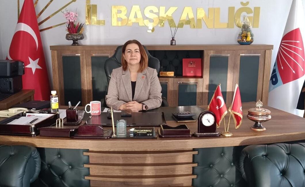 Suzan Çakırbeyli: 2026 Bütçesi Halkın Sofrasına ve Geleceğine Dokunmuyor CHP Hakkari İl Başkanı Suzan Çakırbeyli, Türkiye Büyük Millet Meclisi’nde