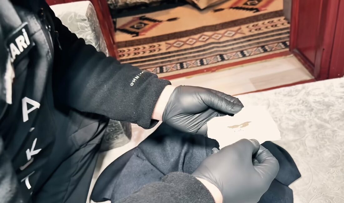 Yüksekova’da Torbacılara Darbe Hakkari İl Emniyet Müdürlüğü Narkotik Suçlarla Mücadele Şube Müdürlüğü ekiplerince,