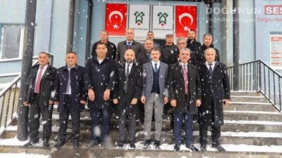 Çukurca’da Köylere Hizmet Götürme Birliği Olağan Meclis Toplantısı Gerçekleştirildi Hakkâri’nin Çukurca ilçesinde, Çukurca Kaymakamı ve Köylere Hizmet Götürme Birliği