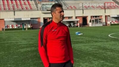 Zapspor’un 630 Günlük İç Saha Serisi Sona Erdi: Mikail Özdemir’den Sert Açıklama Hakkari Zapspor Teknik Direktörü Mikail Özdemir, takımın 630 gündür sahasında