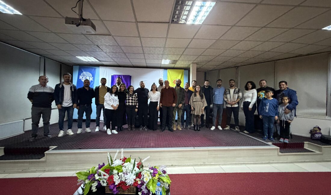 Hakkari’de Eğitim Sen Hakkari Şubesi Kültür Sanat Komisyonu tarafından düzenlenen