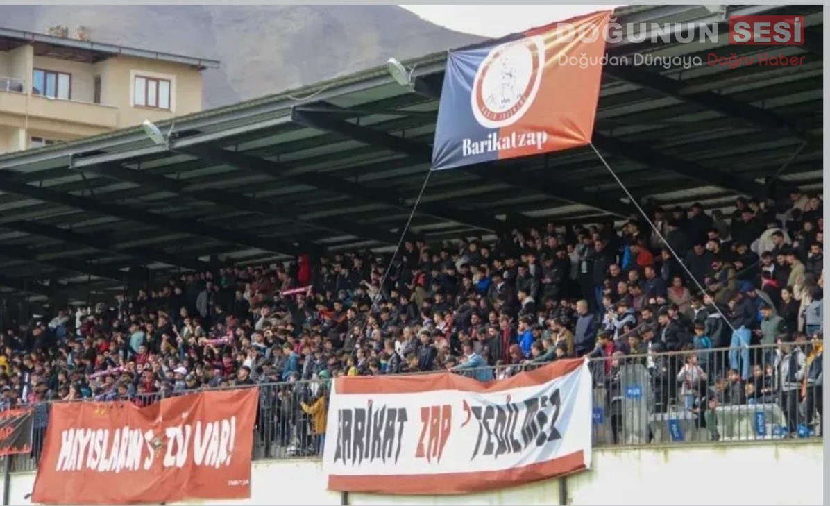 Yönetim Taraftarlara Maça Gelmeyin Dedi. Hakkari Zapspor’un taraftar gruplarından Barikat Zap, yaşanan son gelişmelerin ardından