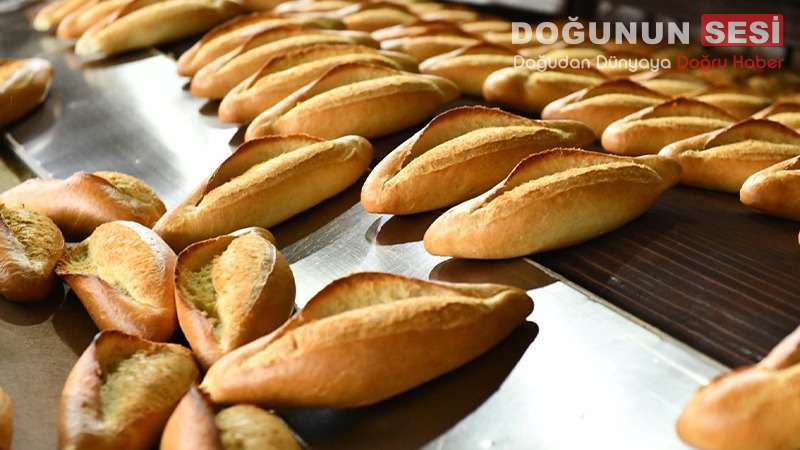 Hakkari’de Ekmeğe Zam Geldi Hakkari’de ekmek fiyatlarına ilişkin yeni bir düzenleme hayata geçiriliyor. Hakkâri