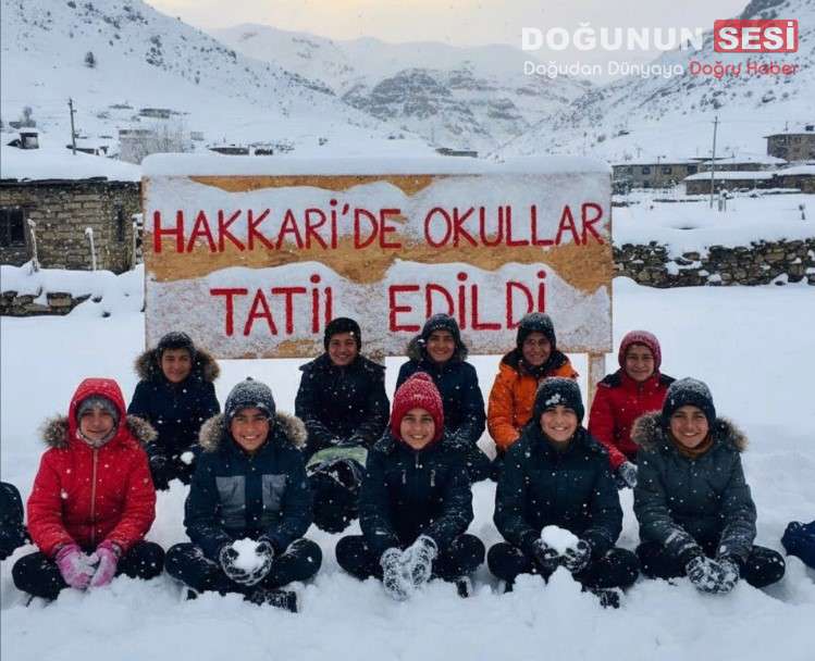 Hakkari’de Taşımalı Eğitime 1 Gün Ara Verildi Hakkari il genelinde, İl Hıfzıssıhha Kurulu kararı doğrultusunda taşımalı eğitim