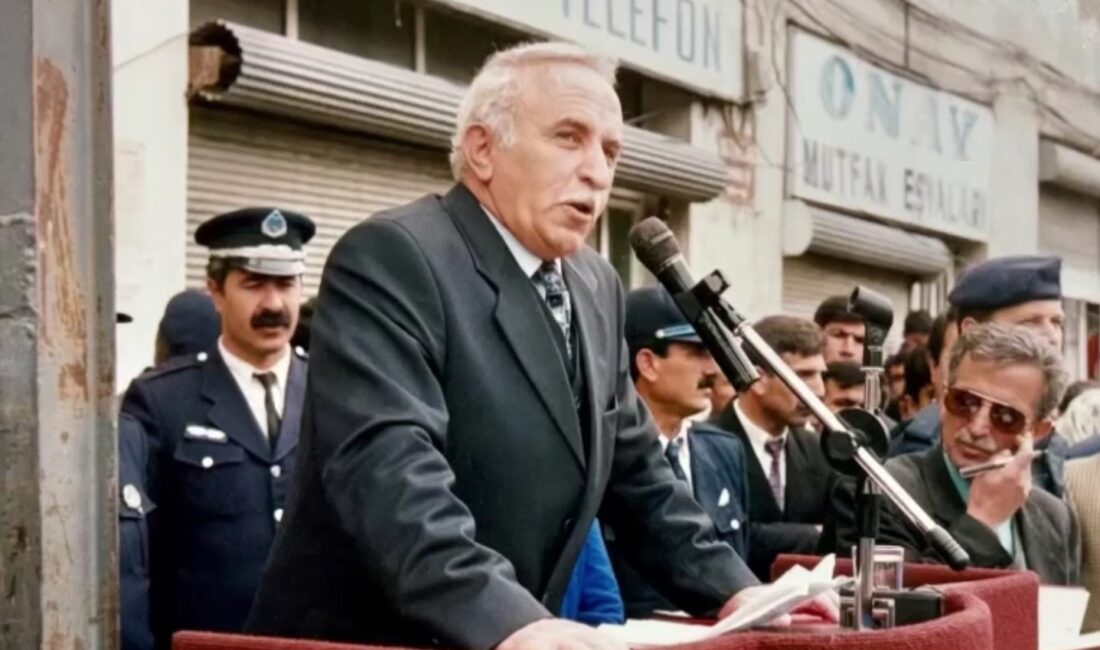 Hizmete Adanmış Bir Ömür: Abdurrahman Keskin Rahmetle Anıldı Hakkâri’nin hafızasında derin izler bırakan, belediye başkanlığı yaptığı dönemde sergilediği