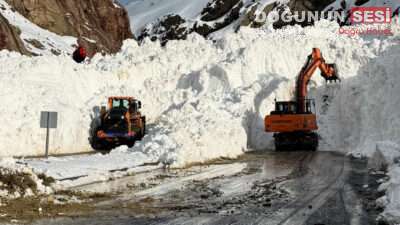 Hakkari–Van karayolu, Güzeldere Geçidin’de meydana gelen çığ felaketinin ardından yürütülen