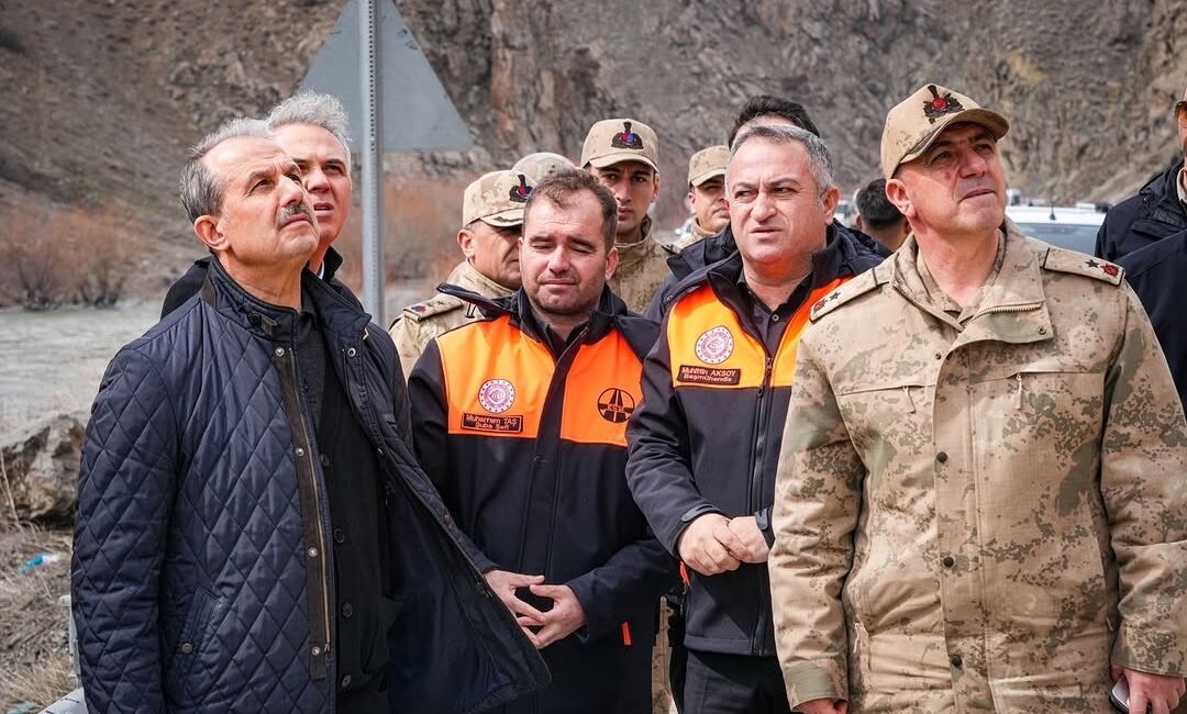 Hakkari’de 25 Mart Çarşamba günü meydana gelen heyelan sonrası, Yüksekova-Hakkari
