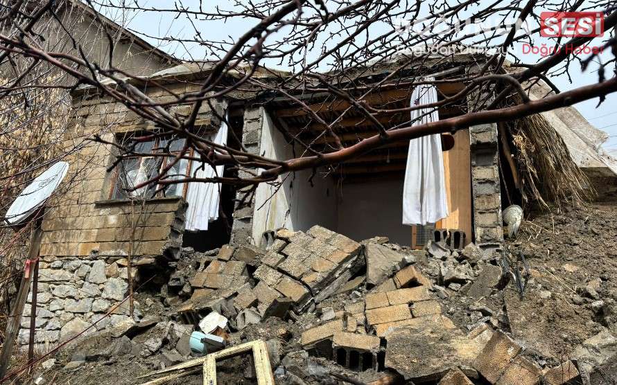 Hakkari Merkez’de Korkutan Görüntü! Hakkari merkez Medrese Mahallesi’nde etkili olan sağanak yağış sonrası Süleyman